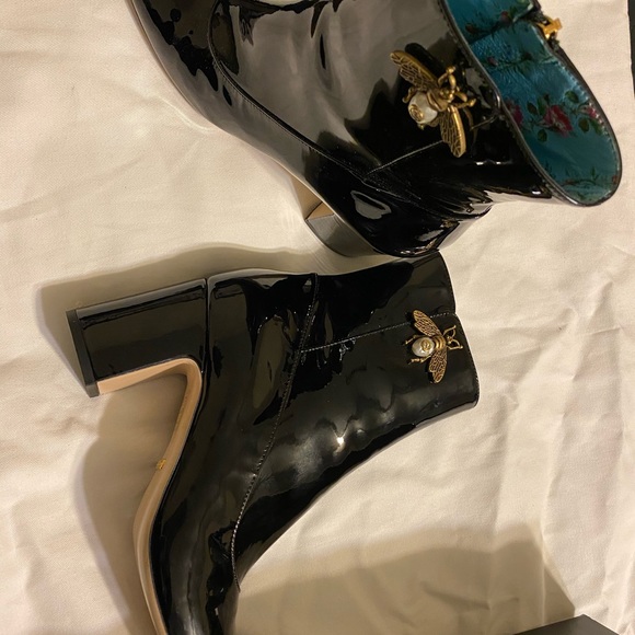 ❌SOLD❌NIB Authentic Gucci patent boots - Picture 3 of 6